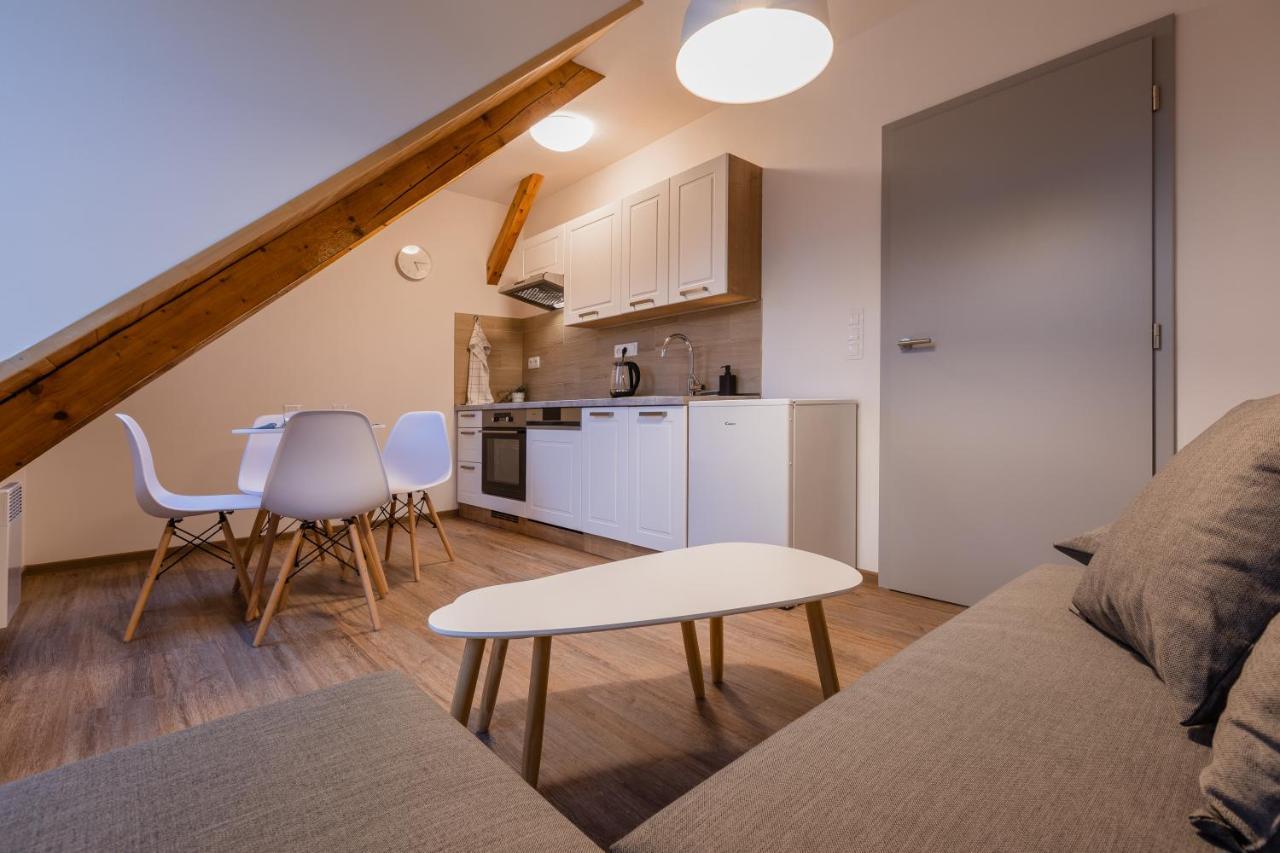 Romanticky Loft Parking U Hlavniho Nadrazi Όλομουτς Εξωτερικό φωτογραφία